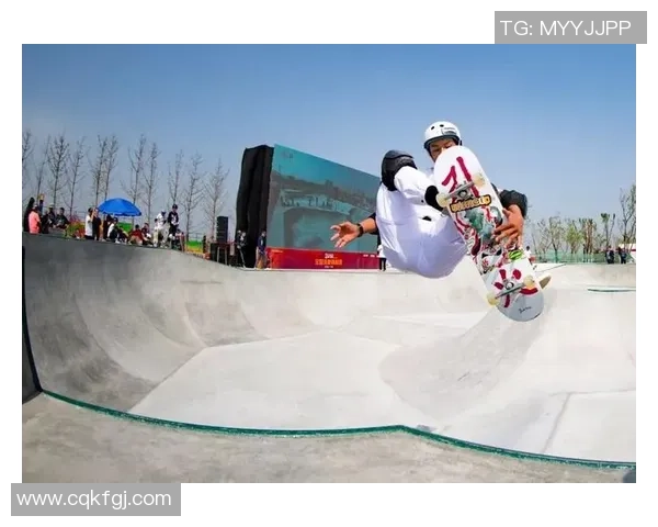 南京滑板队中路突破战术解析与实战应用探讨