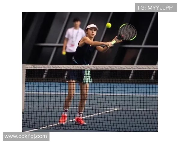 周磊亲授网球技巧与心得分享助你提升球技的秘密秘籍 周磊亲授网球技巧与心得分享助你提升球技的秘密秘籍